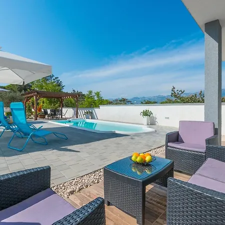 Holiday La Pieda Villa Razanac
