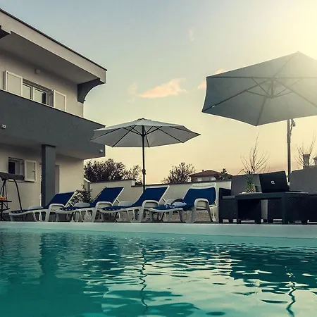 Villa Holiday La Pieda